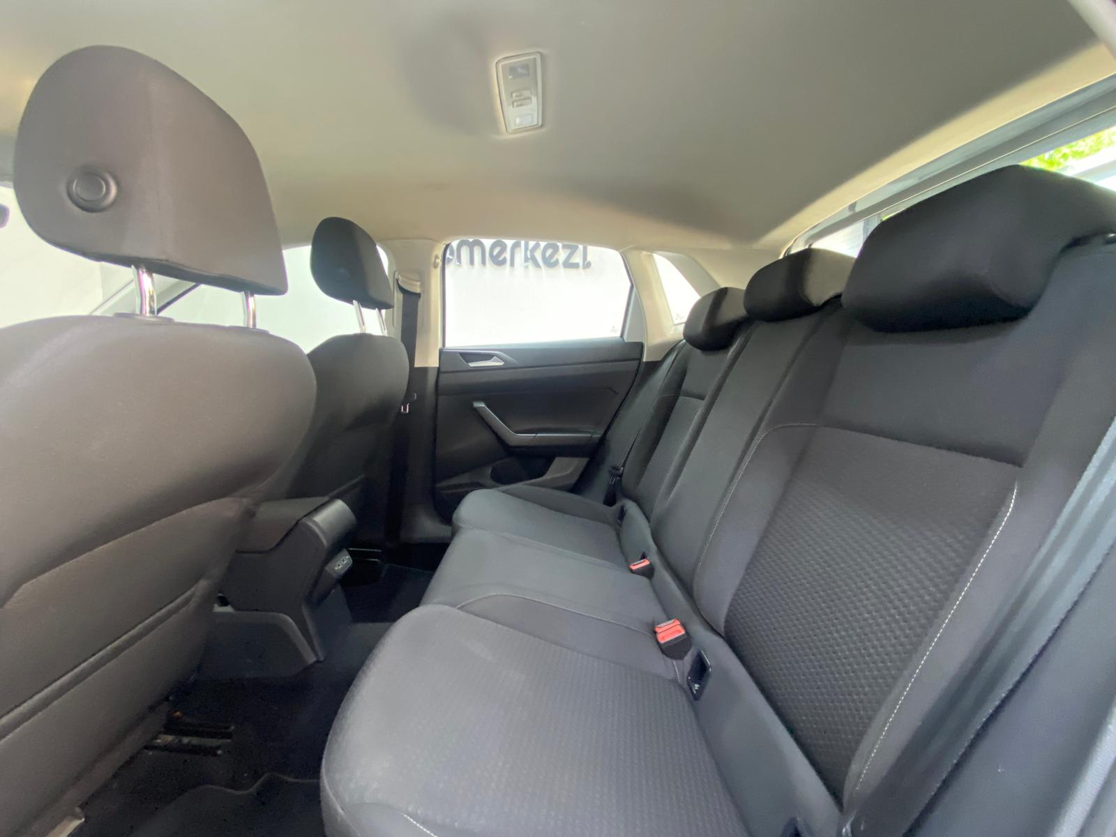 VOLKSWAGEN POLO 26